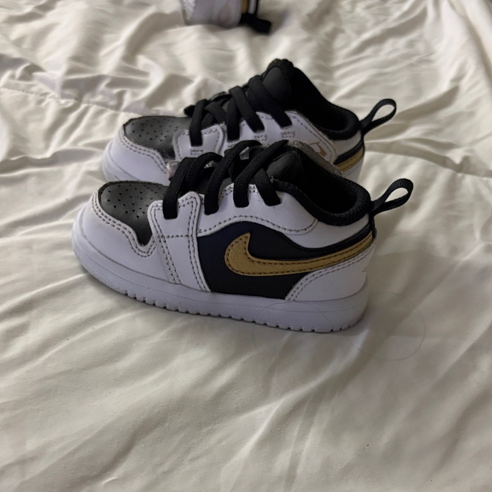 Nike Jordan 1s toddler 5c